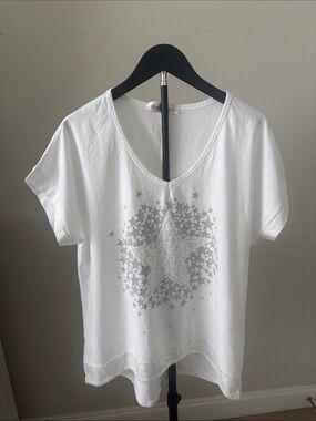 Amorosa Made In Italy White V-Neck Star studded  Graphic Tee